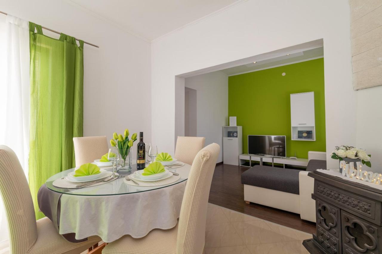 Apartment Roko Traù Esterno foto