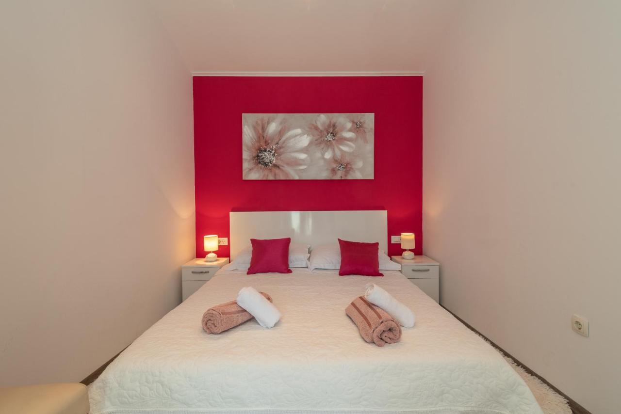 Apartment Roko Traù Esterno foto