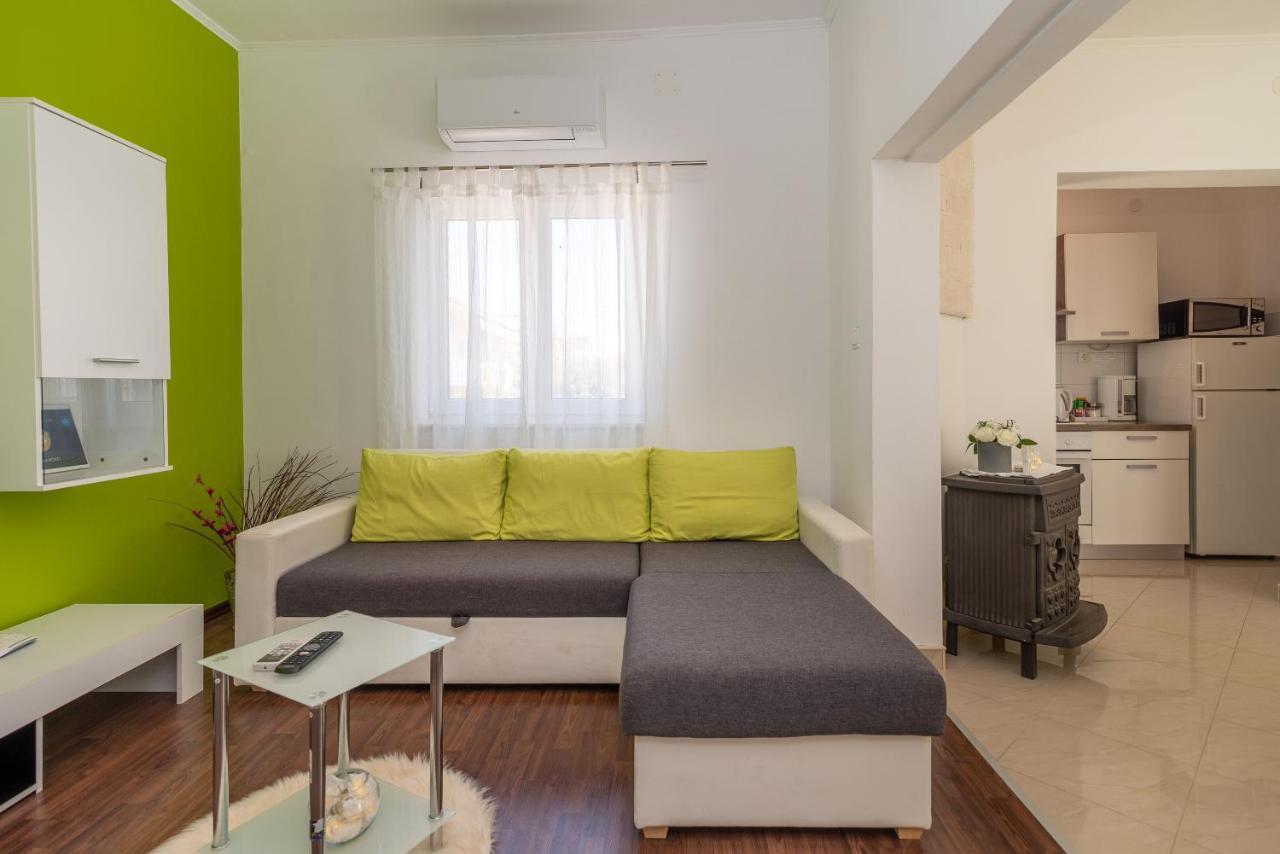 Apartment Roko Traù Esterno foto